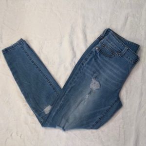 Maurices Light Wash Distressed Jegging